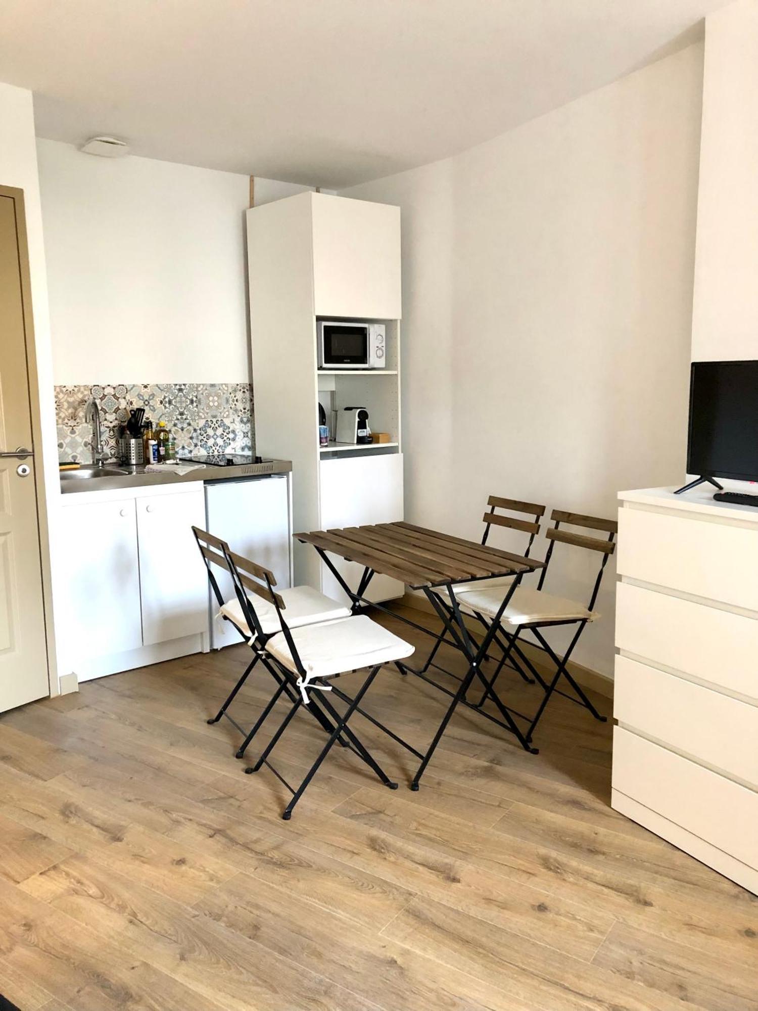 Logement Neuf, Tout Confort, Au Coeur Du Village Saint Didier  Extérieur photo