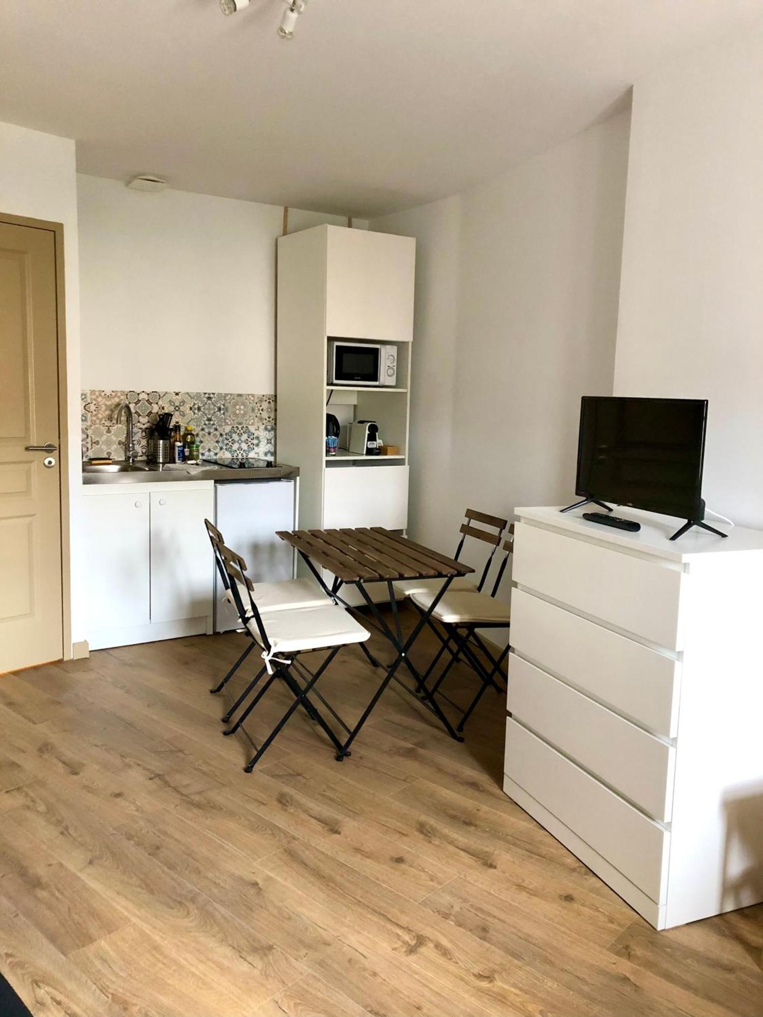 Logement Neuf, Tout Confort, Au Coeur Du Village Saint Didier  Extérieur photo